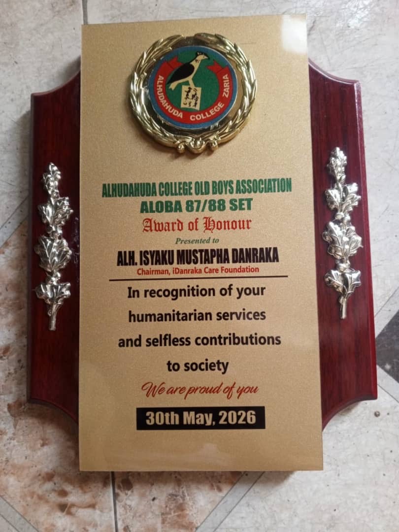 iDanraka Care Foundation Chairman Receives Award of Honour from ALOBA Class of 1987/88